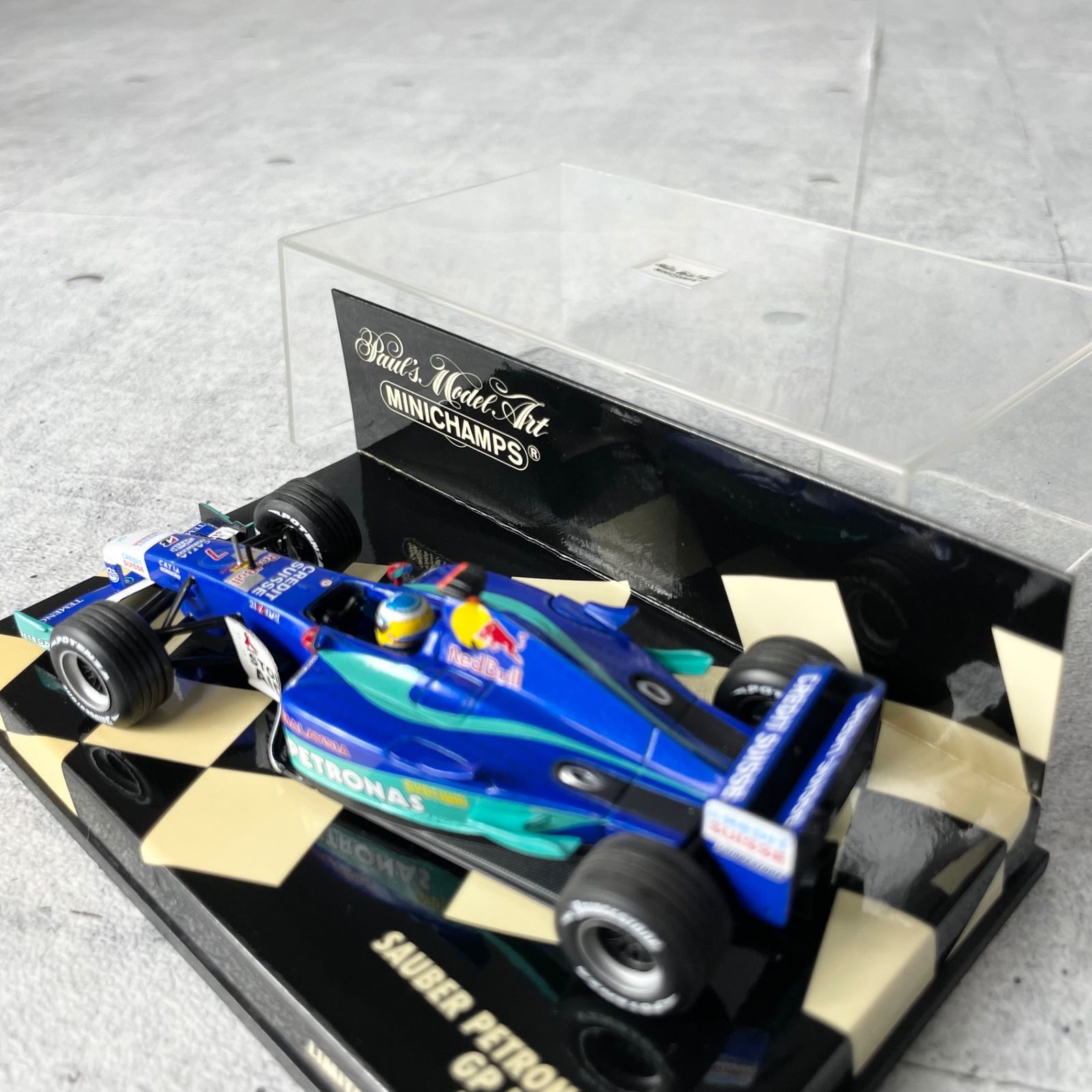 ミニチャンプス　1/43 ザウバーC32 ヒュルケンベルグ Amazon.co.jp: ミニチャンプス 1/43 ザウバーC32 ヒュルケン