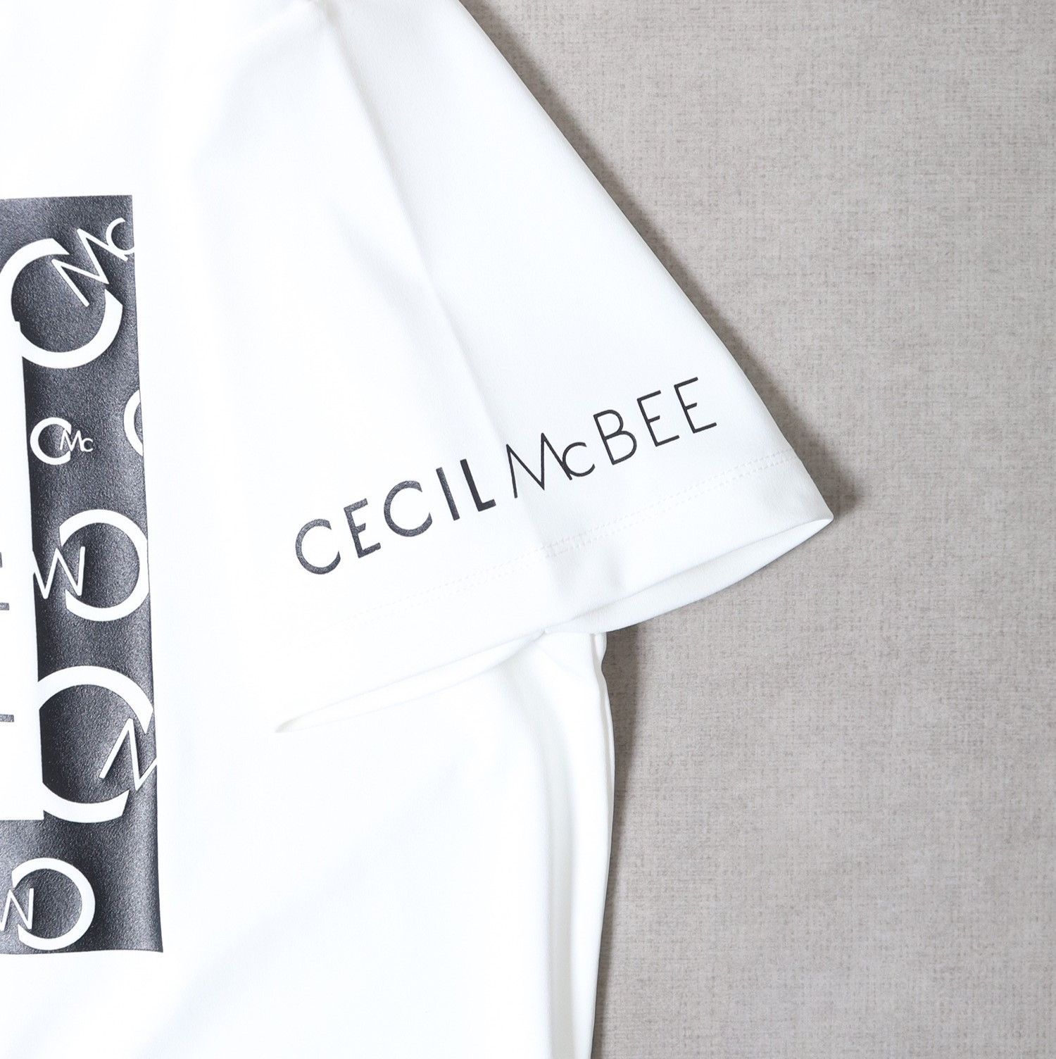 セシルマクビーグリーン CECIL McBEE green スクエアプリントモックネック （WH） CECIL McBEE green | ミーコレクト公式オンラインストア