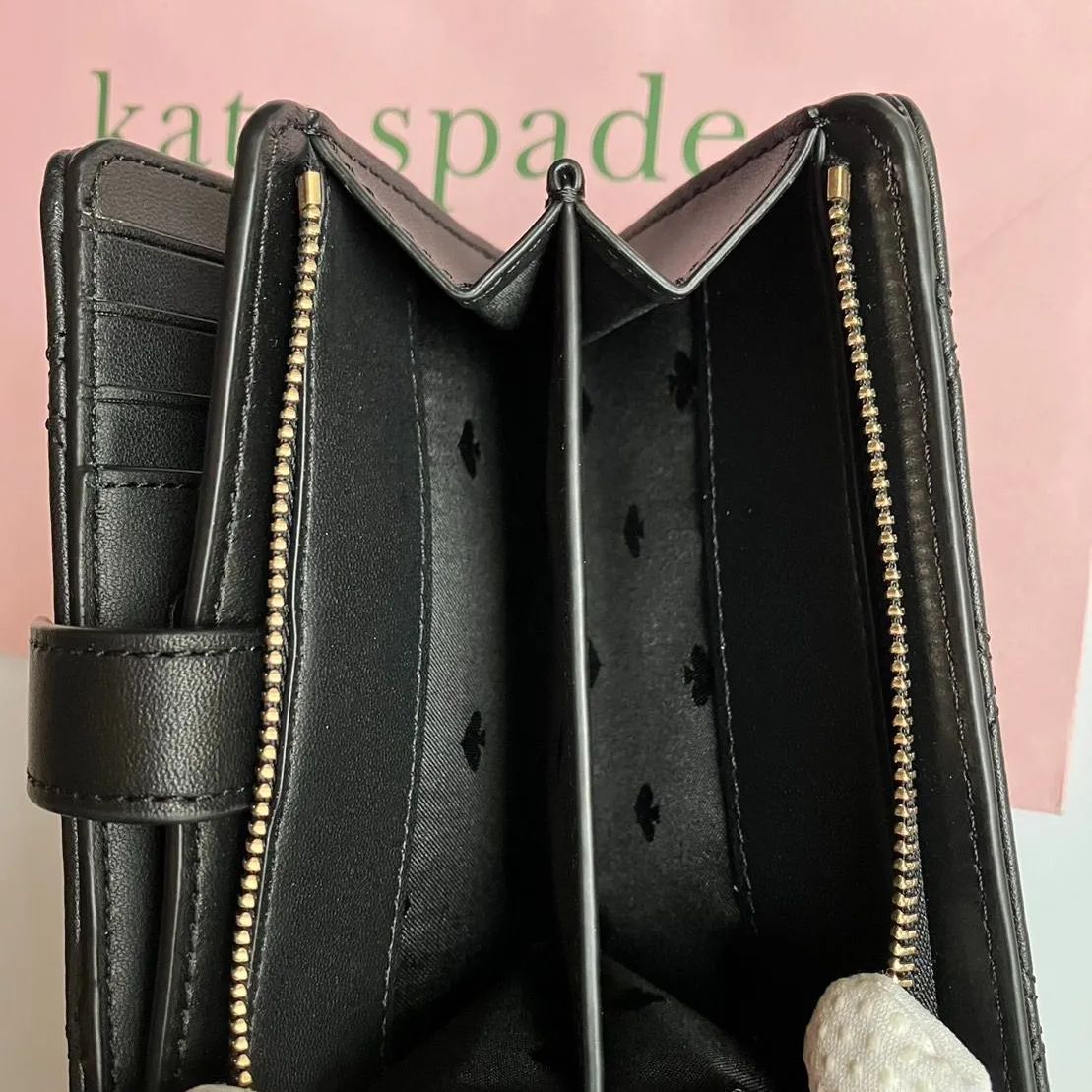 ケイトスペード（kate spade） 二つ折り財布 人気のキルト加工