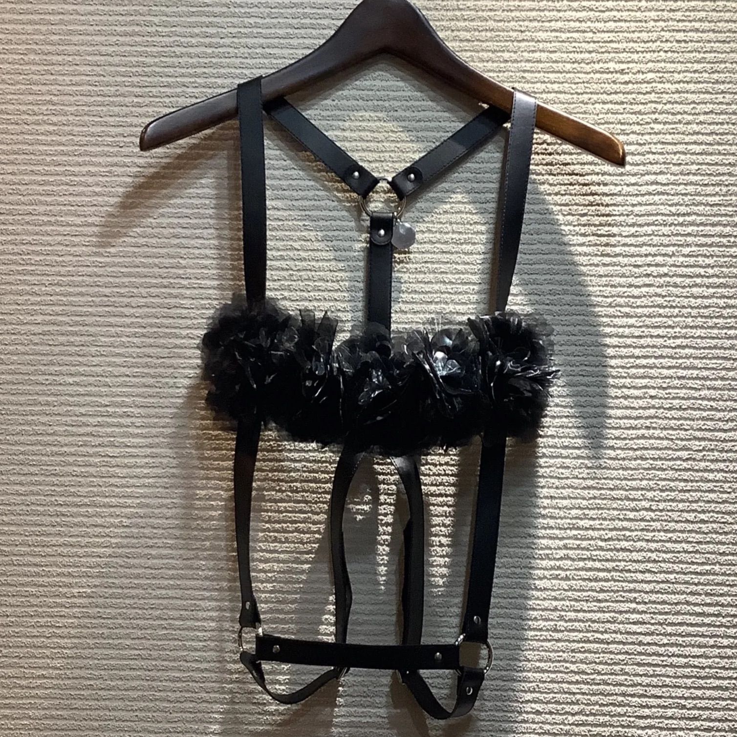 ノワールケイニノミヤ noir Kei Ninomiya ハーネス フラワー ノワールケイニノミヤ noir Kei Ninomiya ハーネス フラワー