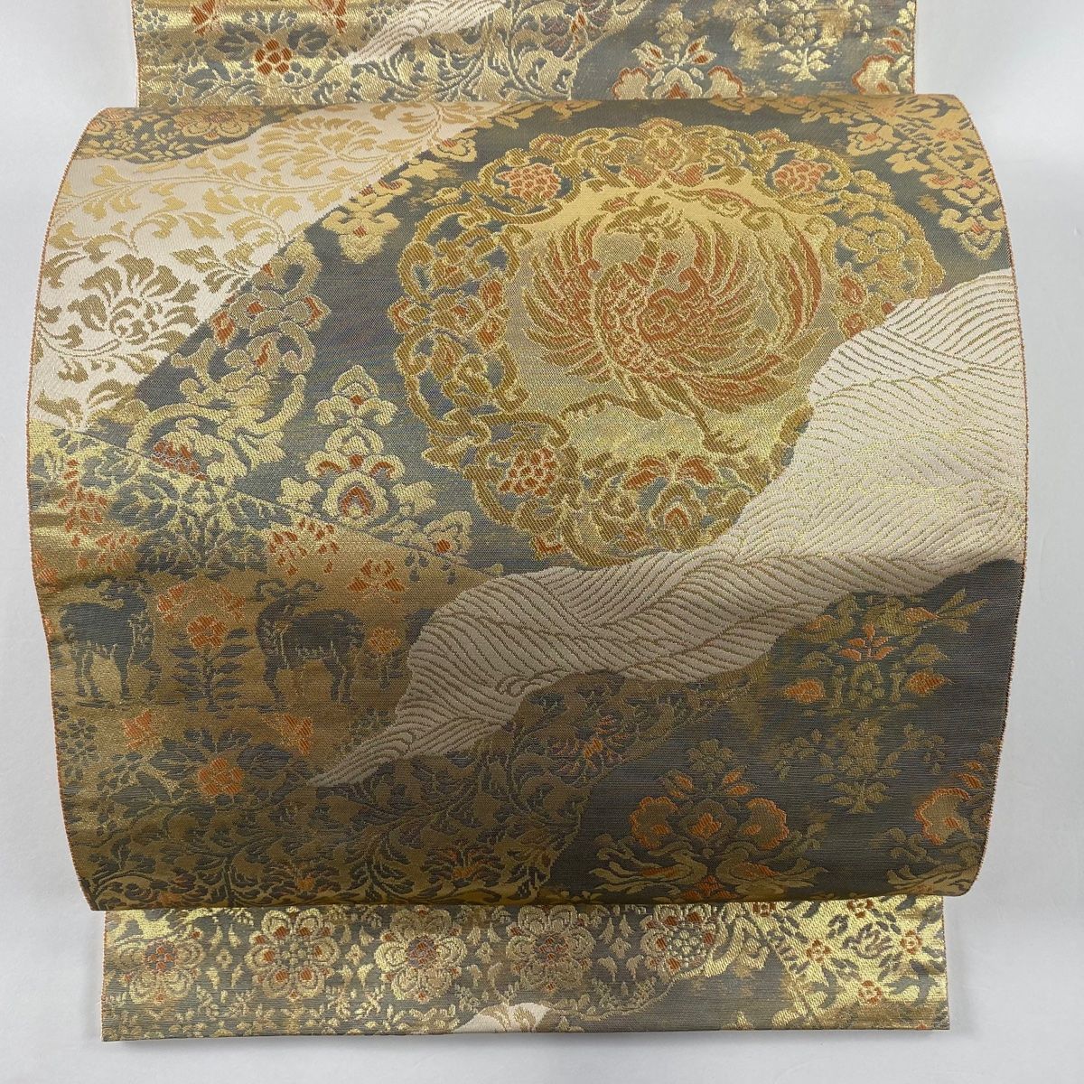 袋帯 美品 秀品 落款 服部織物 こはく錦 華文 花唐草 金糸 箔 金色 六 