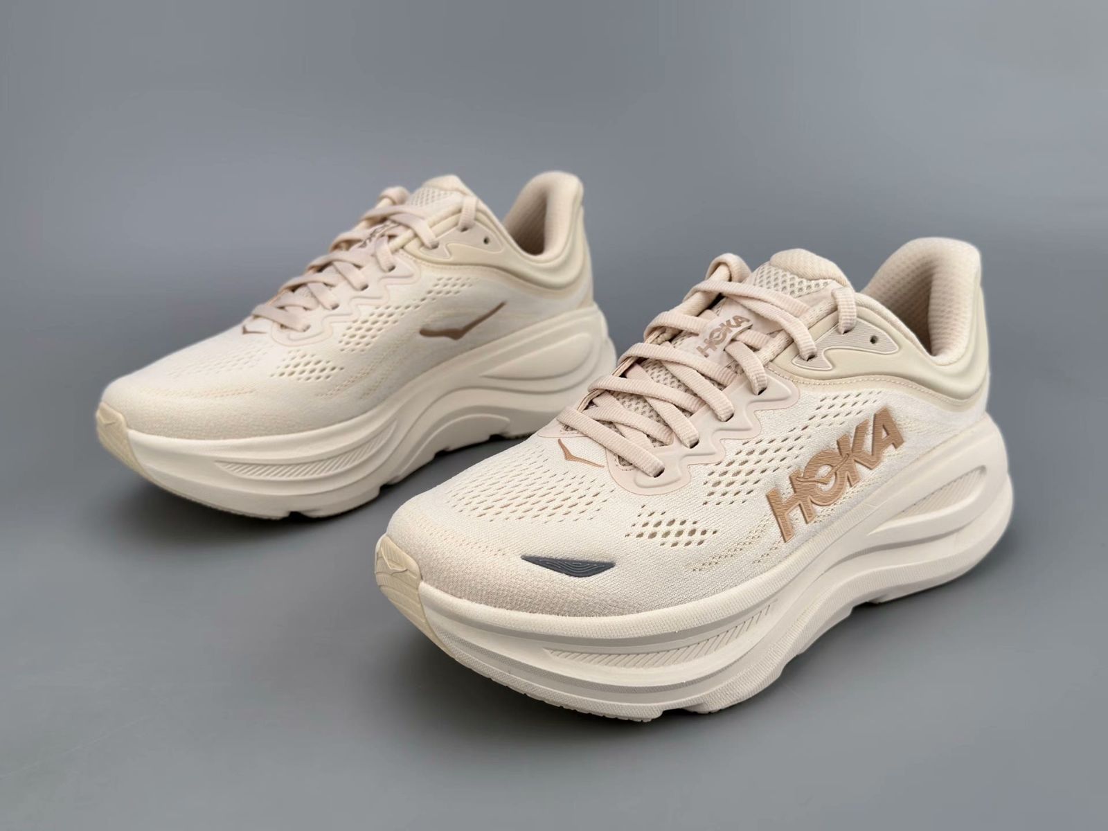 HOKA ONE ONE ホカ オネオネ ボンダイ 9 Bondi 9 Oatmeal OatMilk ランニングシューズ ジョギングシューズ スニーカー スポーツ