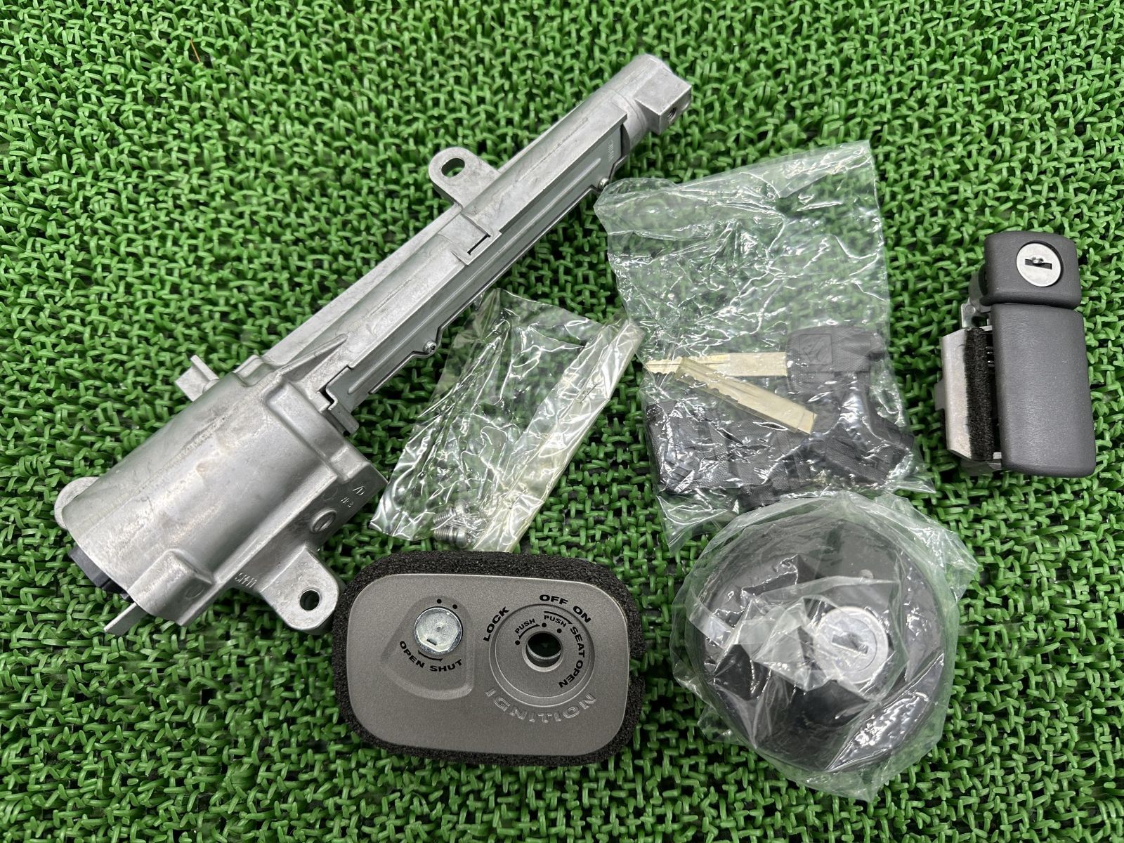 cj43aスカイウェイブ250 キーシリンダーセット（キー・ECU付） cj43aスカイウェイブ250 キーシリンダーセット（キー・ECU付