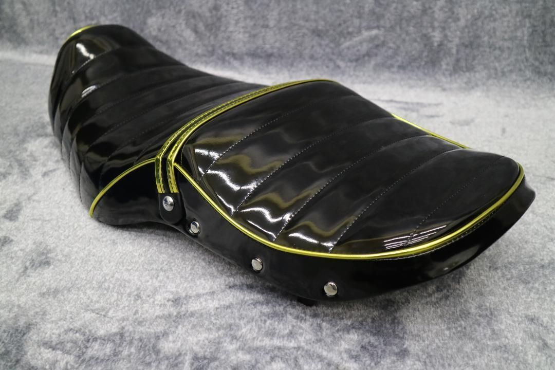バリオス 1型 黒金エナメル 鋲打ち タックロール バリオス タック