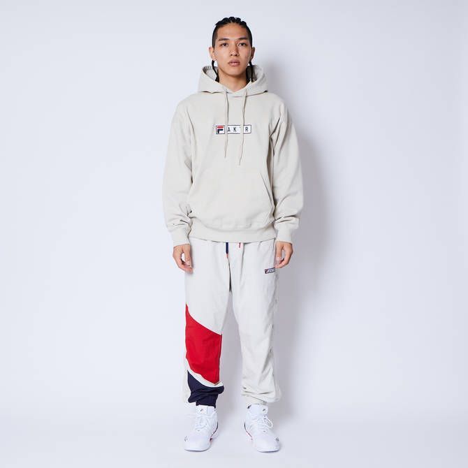 xFILA BOX LOGO SWEAT HOODIE SIZE-S - メルカリ