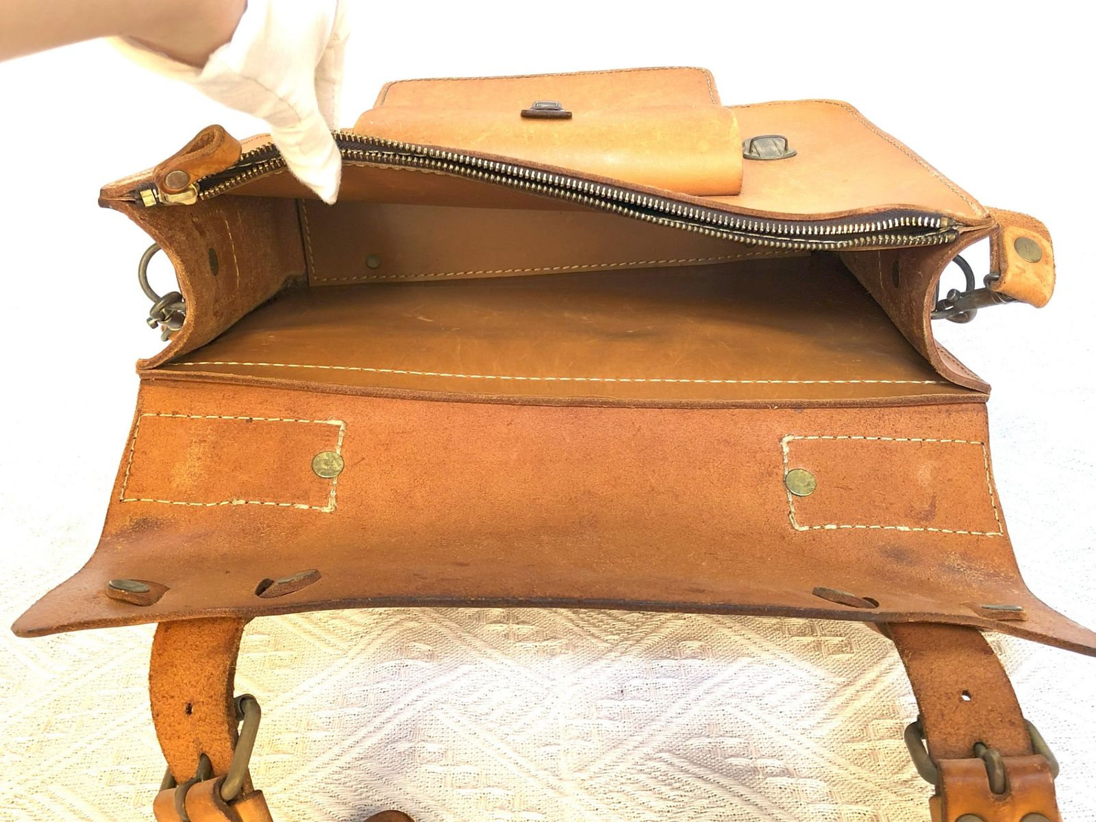 Herz（ヘルツ）肩掛けビジネスバッグ 良品】ヘルツ HERZ ビジネス