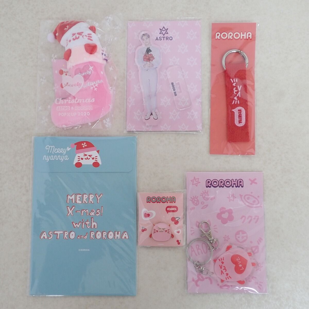 ASTRO ROROHA ニャンニャ ぬいぐるみキーホルダー|アクリルスタンド|キーリング|ピンズ|POP UP CARD まとめて6点セット IO