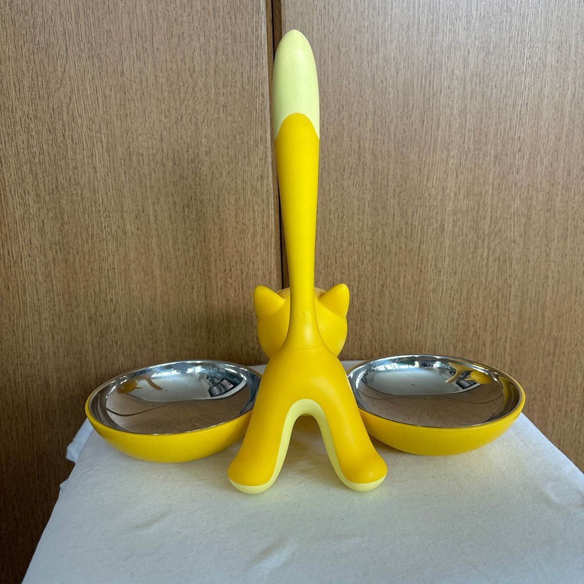 ALESSI アレッシィ キャットボウル ティグリートTIGRITOライトブルー Amazon.com: Alessi Tigrito AMMI09 G Design Cat Bowl, 18/10