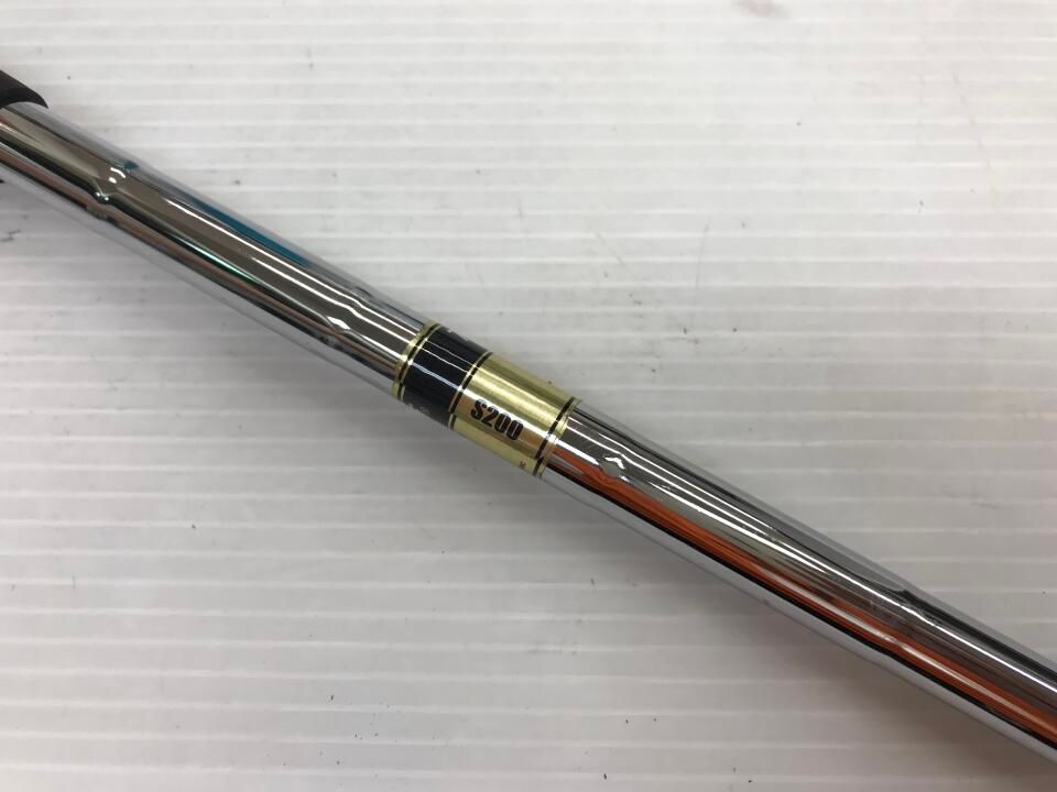 岩田製作所 トリムシール(一体成型) TSFB320A-L20 TSFシリーズ Aタイプ 黒 岩田製作所 トリムシール 一体成型 耐油TPE 3.2mm用 9M TSFB320C-L9 IW