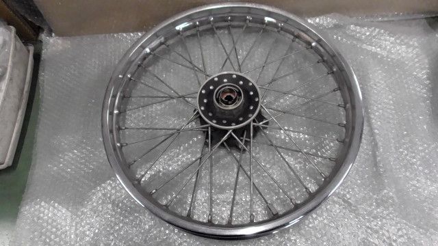250TR BJ250F-028xxx の フロントホイール 1750379795