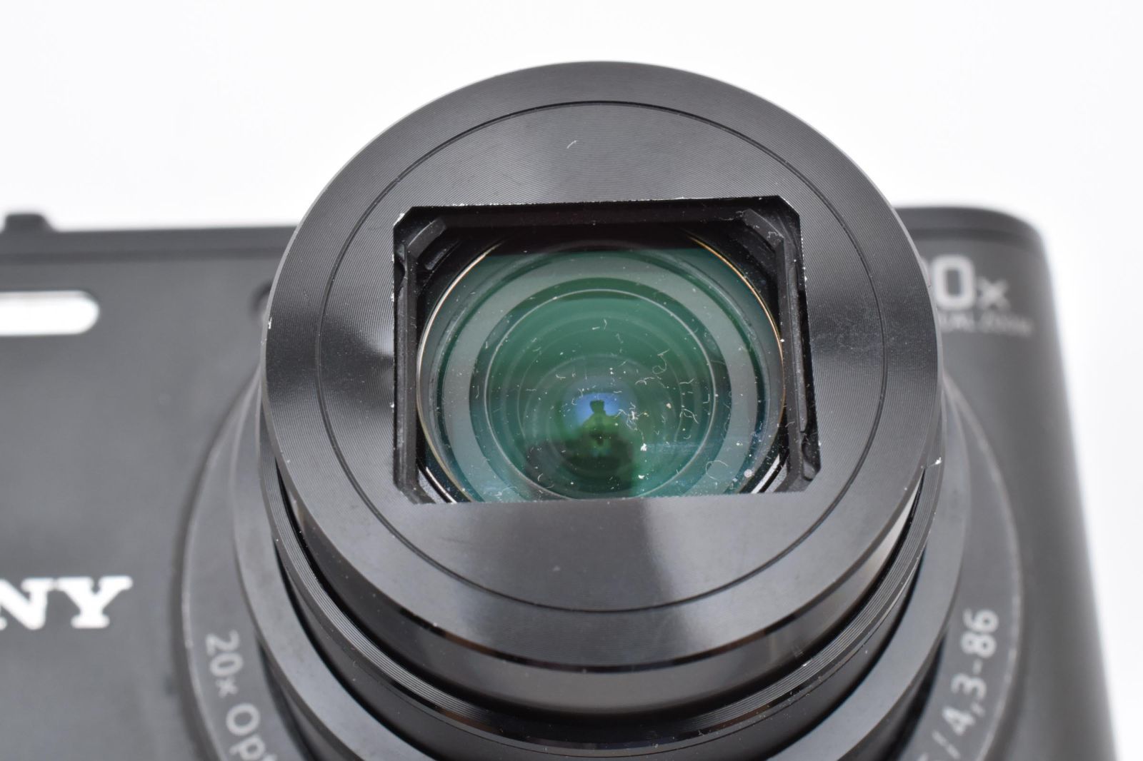 コンパクトデジタルカメラ