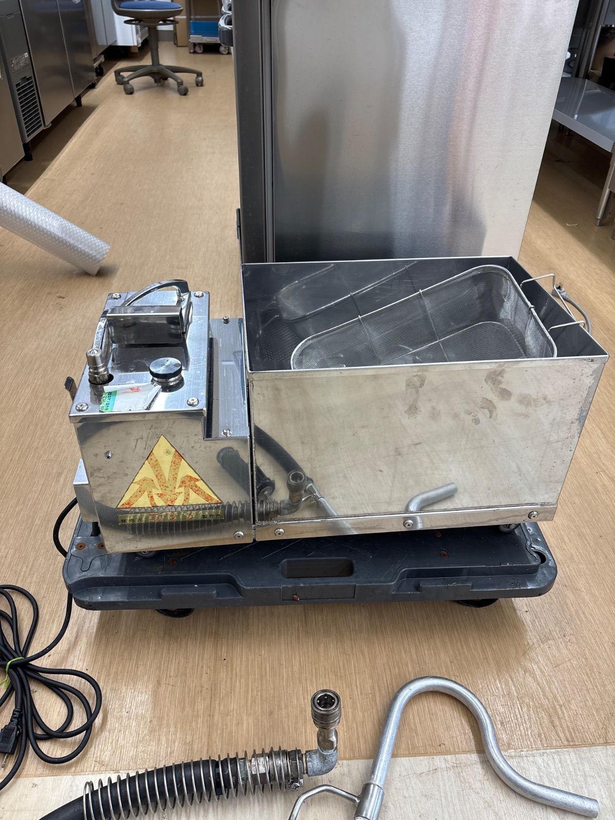 適合フライヤー油量は25L コマツ製作所