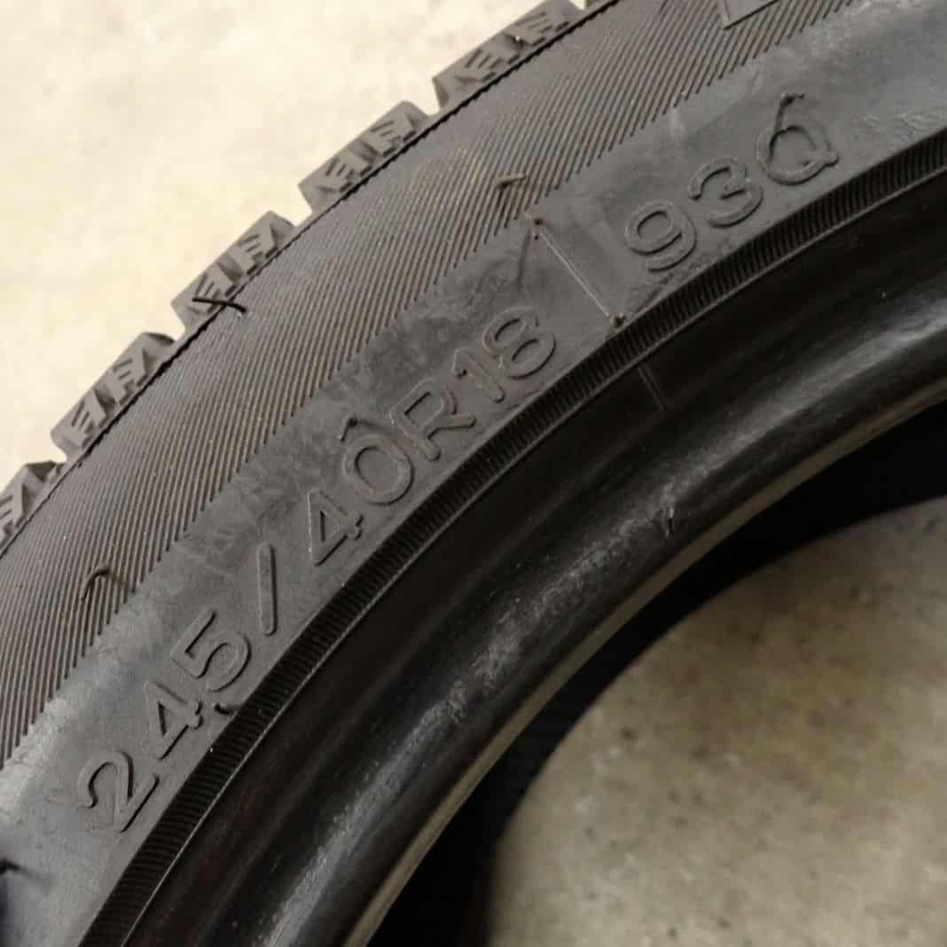 245|40R18