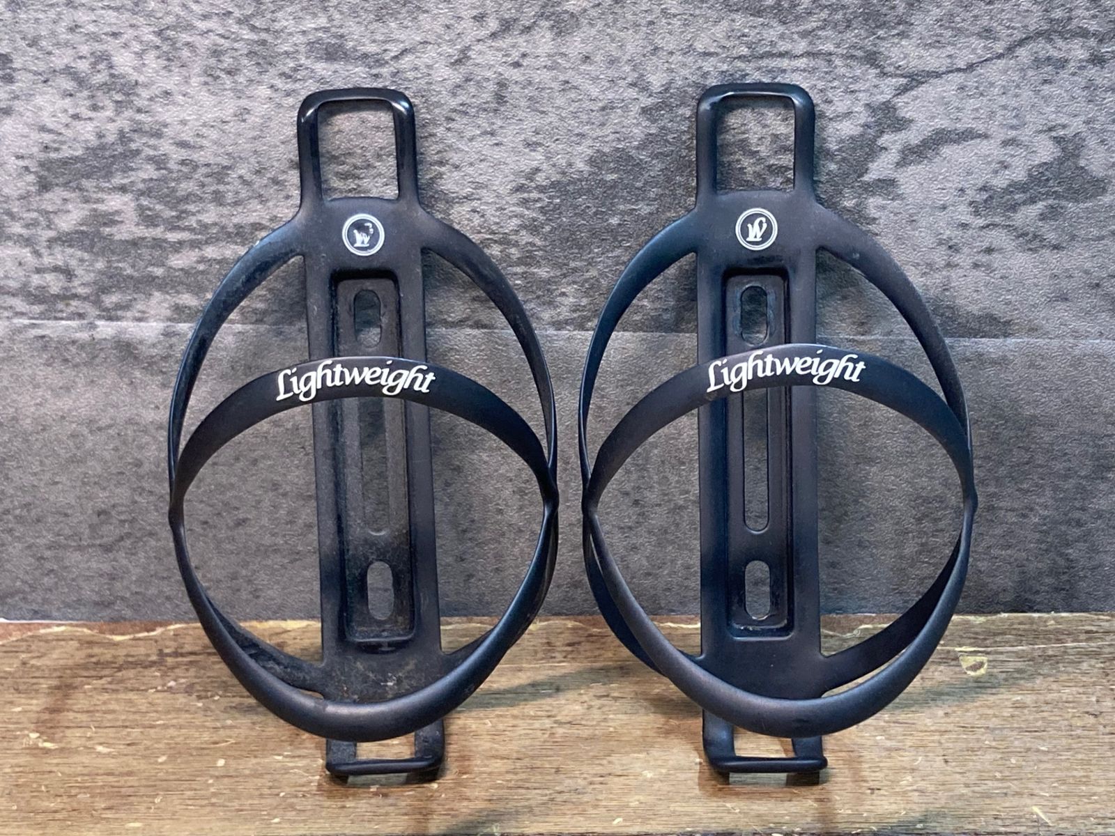 LIGHTWEIGHT EDELHELFER ボトルケージ フルカーボン Amazon | 軽量カーボンボトルケージ EDELHELFER ブラック