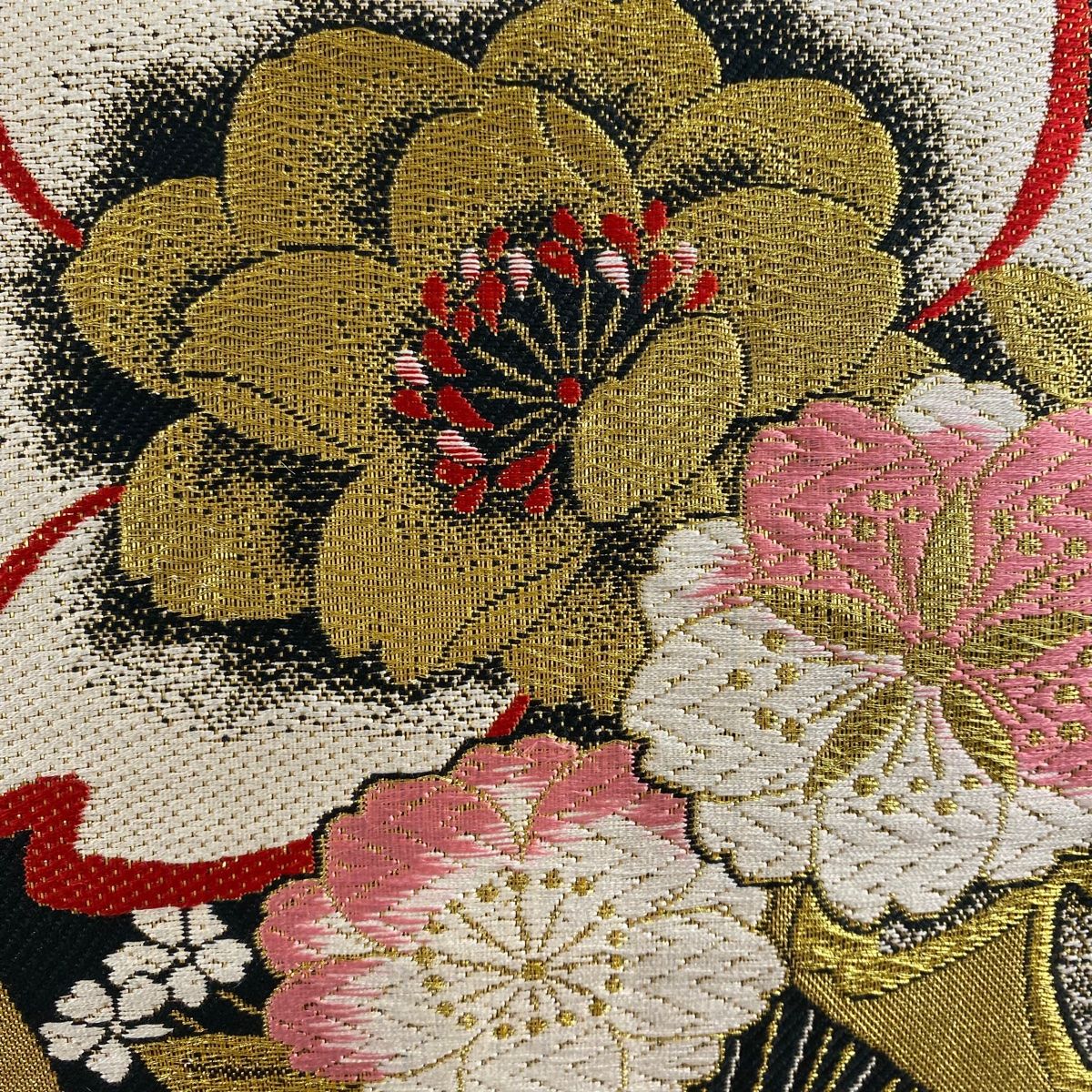 袋帯 美品 秀品 振袖向き 桜 草花 刺繍 金糸 黒 六通 正絹 【中古】 - メルカリ