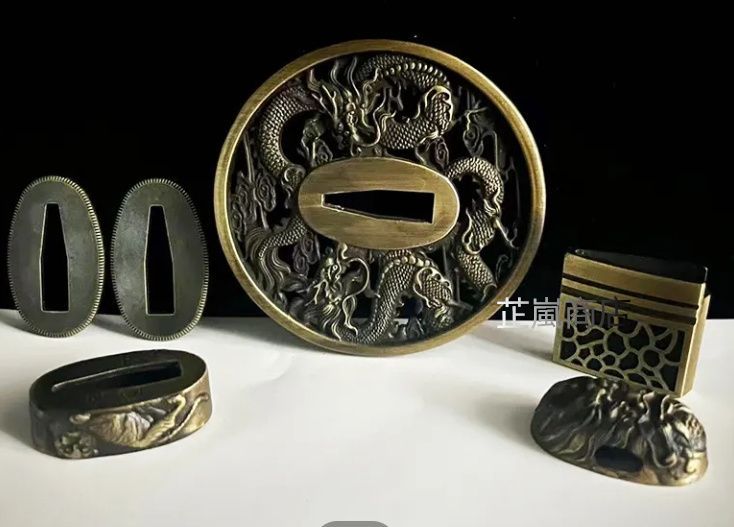 B-53 鍔 武具 刀装具 日本刀 時代物 骨董品 美術品 工芸品 B-