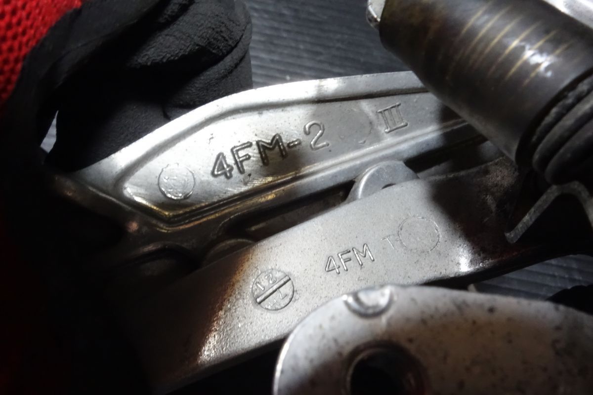 ブレーキペダル