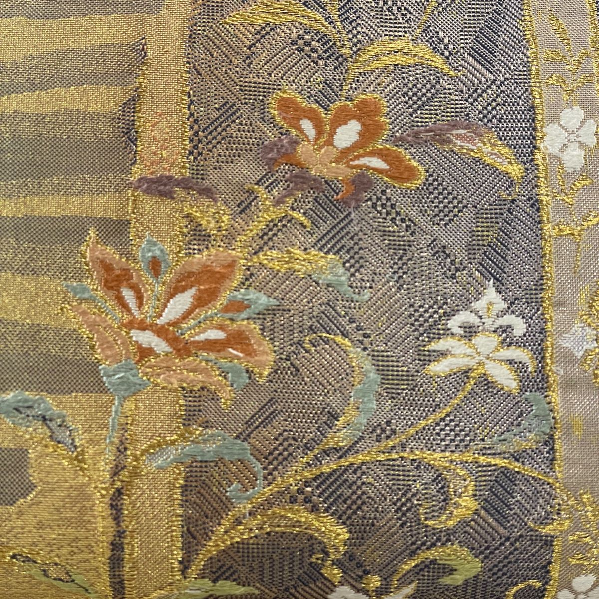 在庫一掃】 袋帯 美品 秀品 やまと 草花 幾何学模様 刺繍 金糸