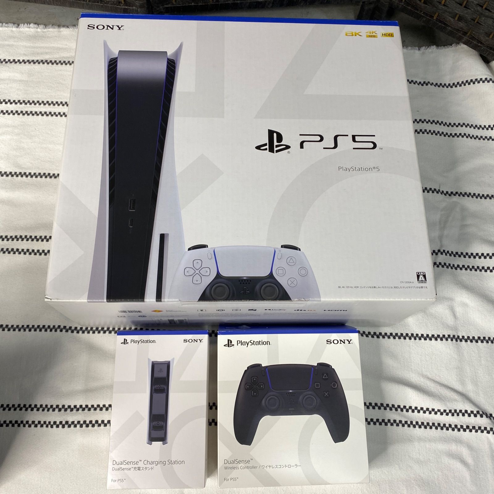 美品】PlayStation 5 本体 CFI-1200A01 ゲームソフト4本