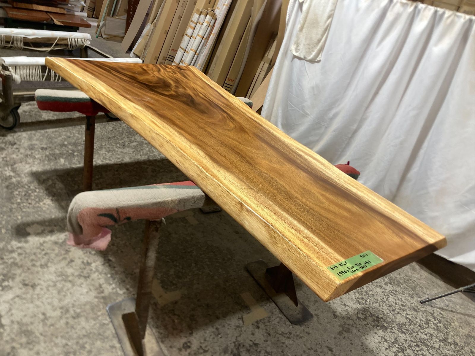 モンキーポッド9213 一枚板無垢 乾燥材 1990ｘ520-920ｘ48mm カウンター センターテーブル ダイニングテーブル