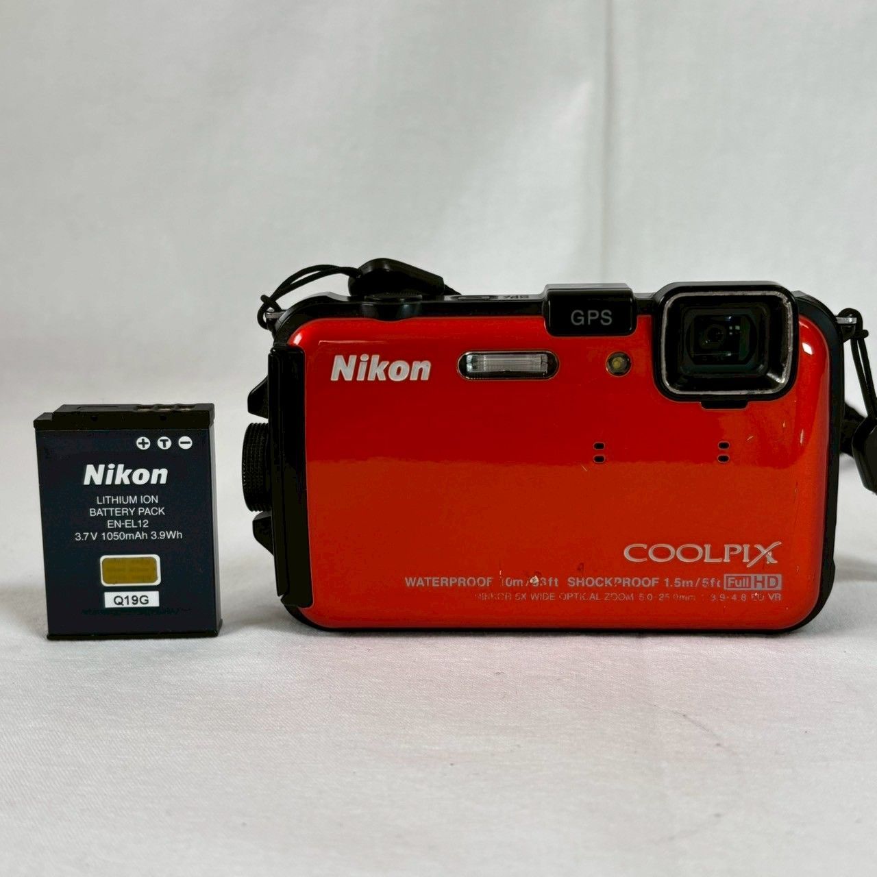 現状品】Nikon COOLPIX AW100 防水デジカメ 本体+バッテリー/No,285 