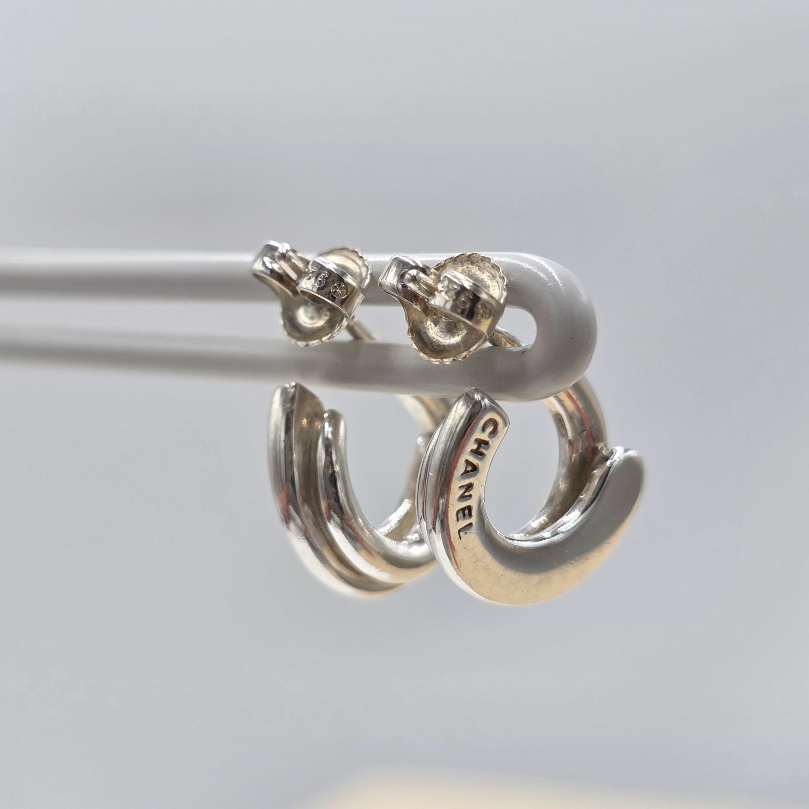 美品 CHANEL フープピアス シルバー 925 両耳 - メルカリ