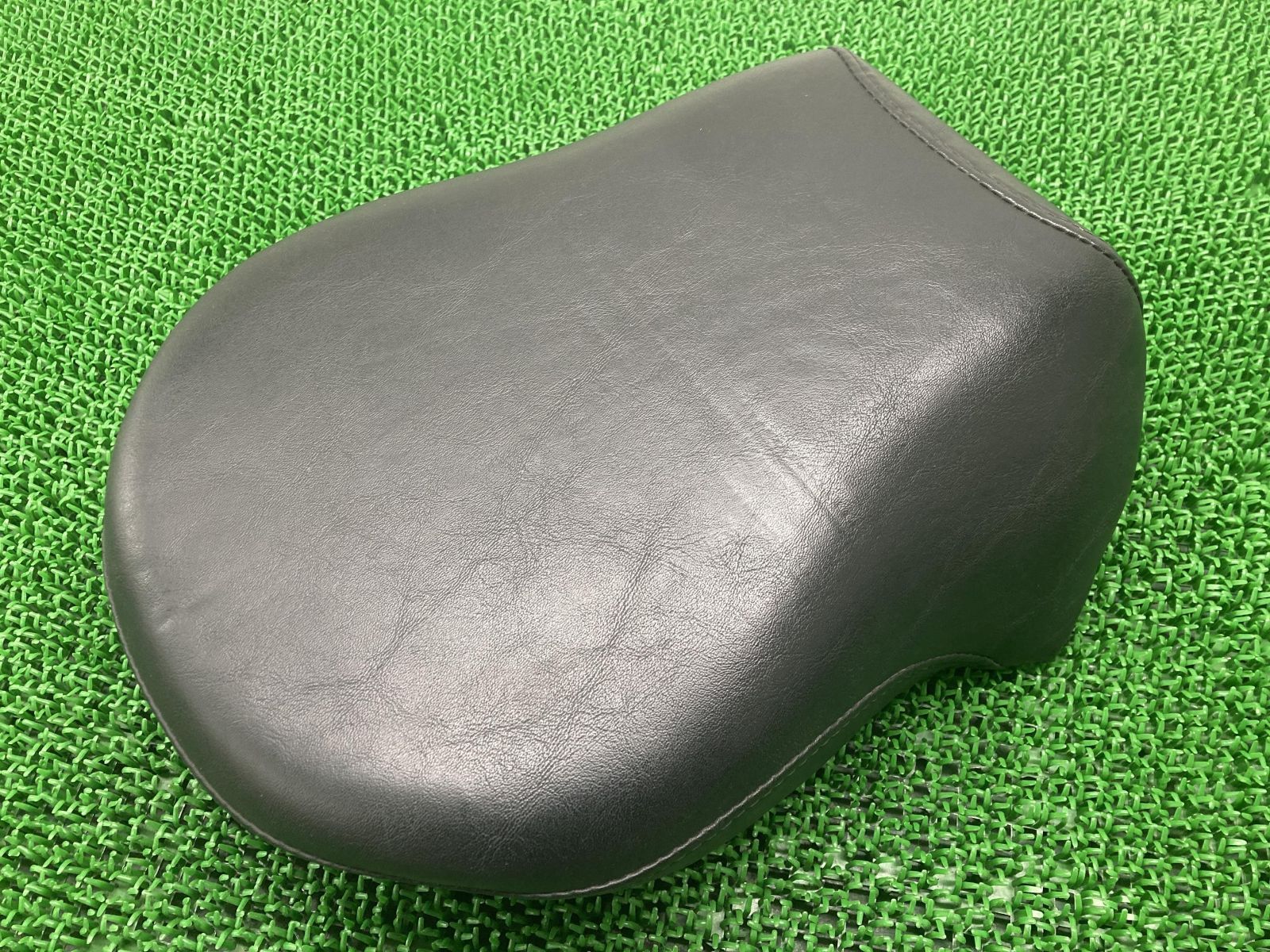 XL883L タンデムシート ハーレー 純正 中古 バイク 部品 2012年式外し スポーツスター 883ロー ピリオンシート オプション 車検 Genuine
