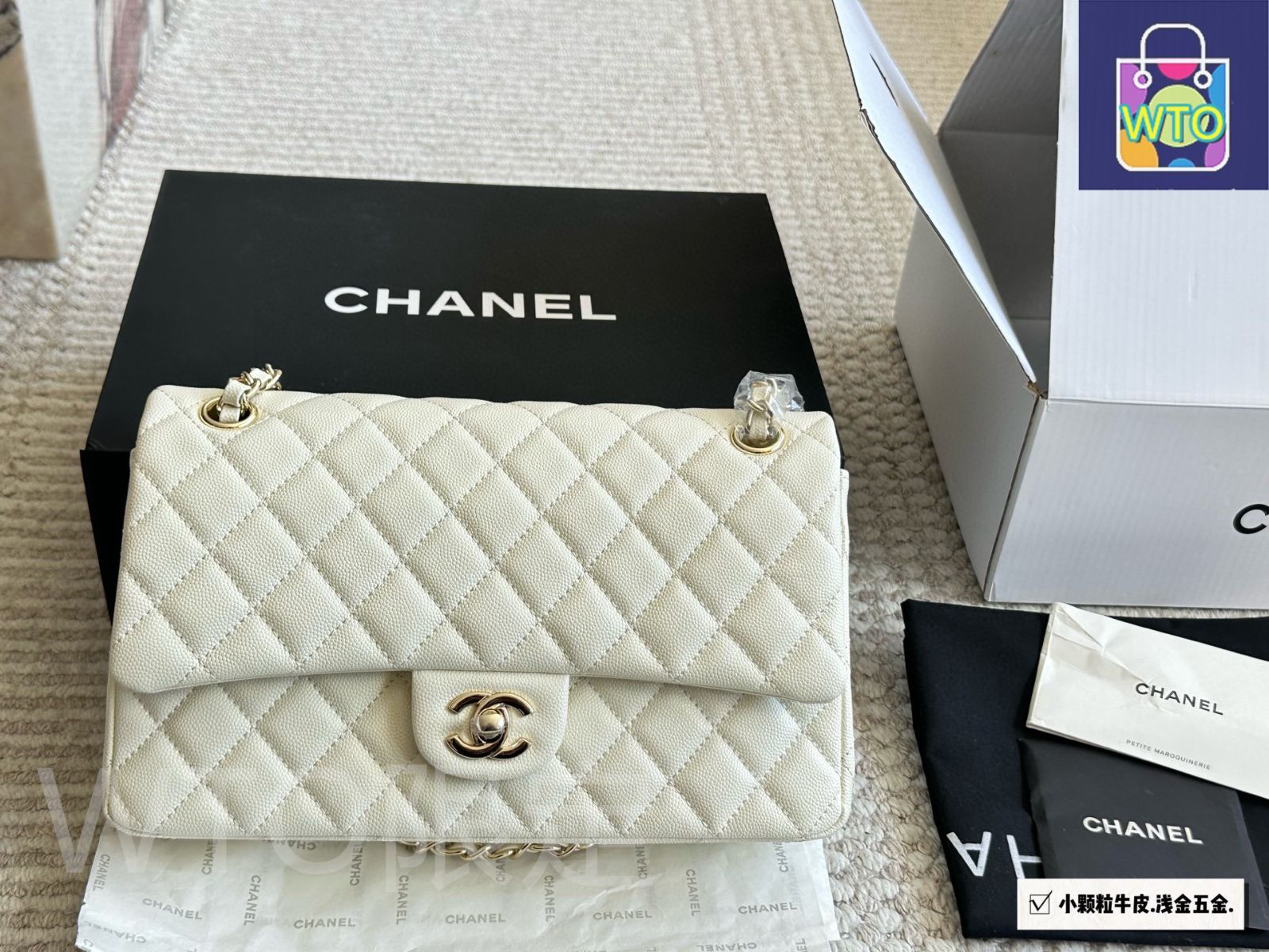 CHANEL ホワイト 37ハーフ 美品 CHANEL （新品・未使用品）シャネル ココマーク サンダル