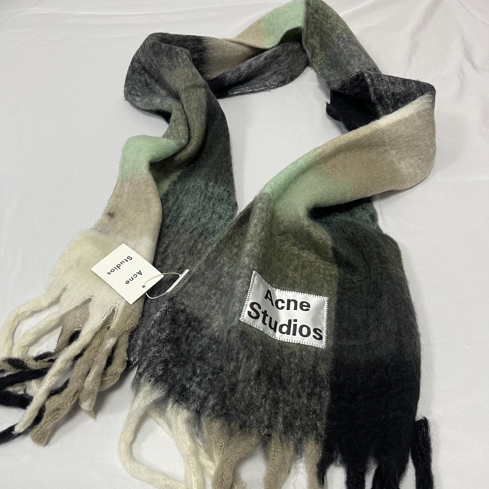 新品未使用 Acne Studios アクネストゥディオズ マフラー - メルカリ 