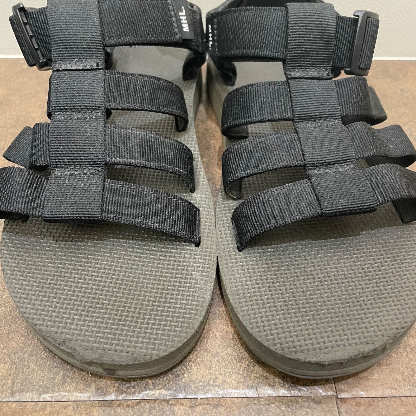 レアモデル マーガレット・ハウエル teva サンダル