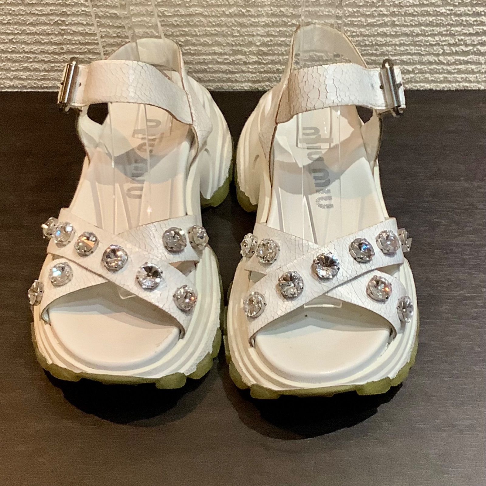 ミュウミュウ MIUMIU 厚底 ラインストーン ビジュー スポーツ サンダル シューズ ボリュームソール 白 ホワイト 36.5 E1007 T27