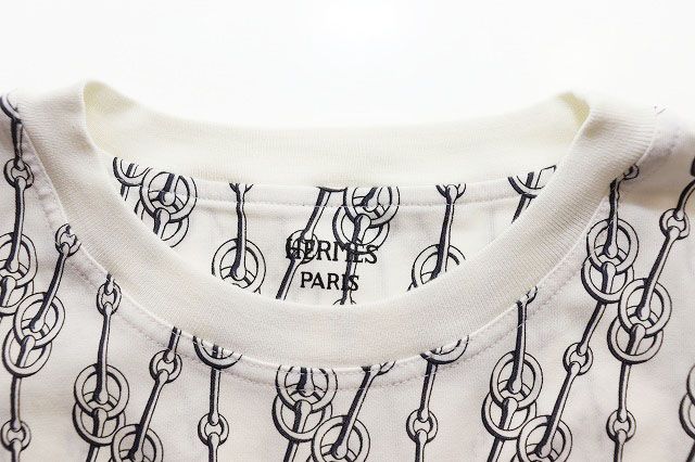 エルメス HERMES 22SS 総柄 カットソー サイズ34 2E4600DG Tシャツ 半袖 クリティケス ホワイト 【ブランド古着ベクトル】☆AA★●250721 エルメス HERMES 22SS 総柄 カットソー サイズ34 2E4600DG T