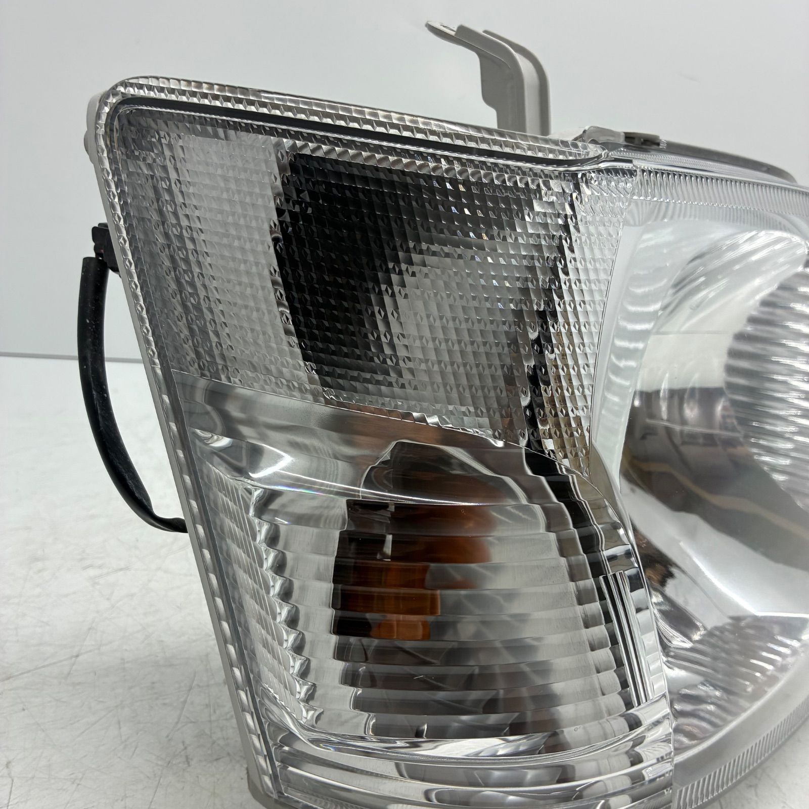 コーティング済 S320V S321V S330V S331V ハイゼット ヘッドライト ランプ レンズ 右側 運転席側 R レベ付 koito 100-51771 P71544 MERCADOAVALIA_COM_BR