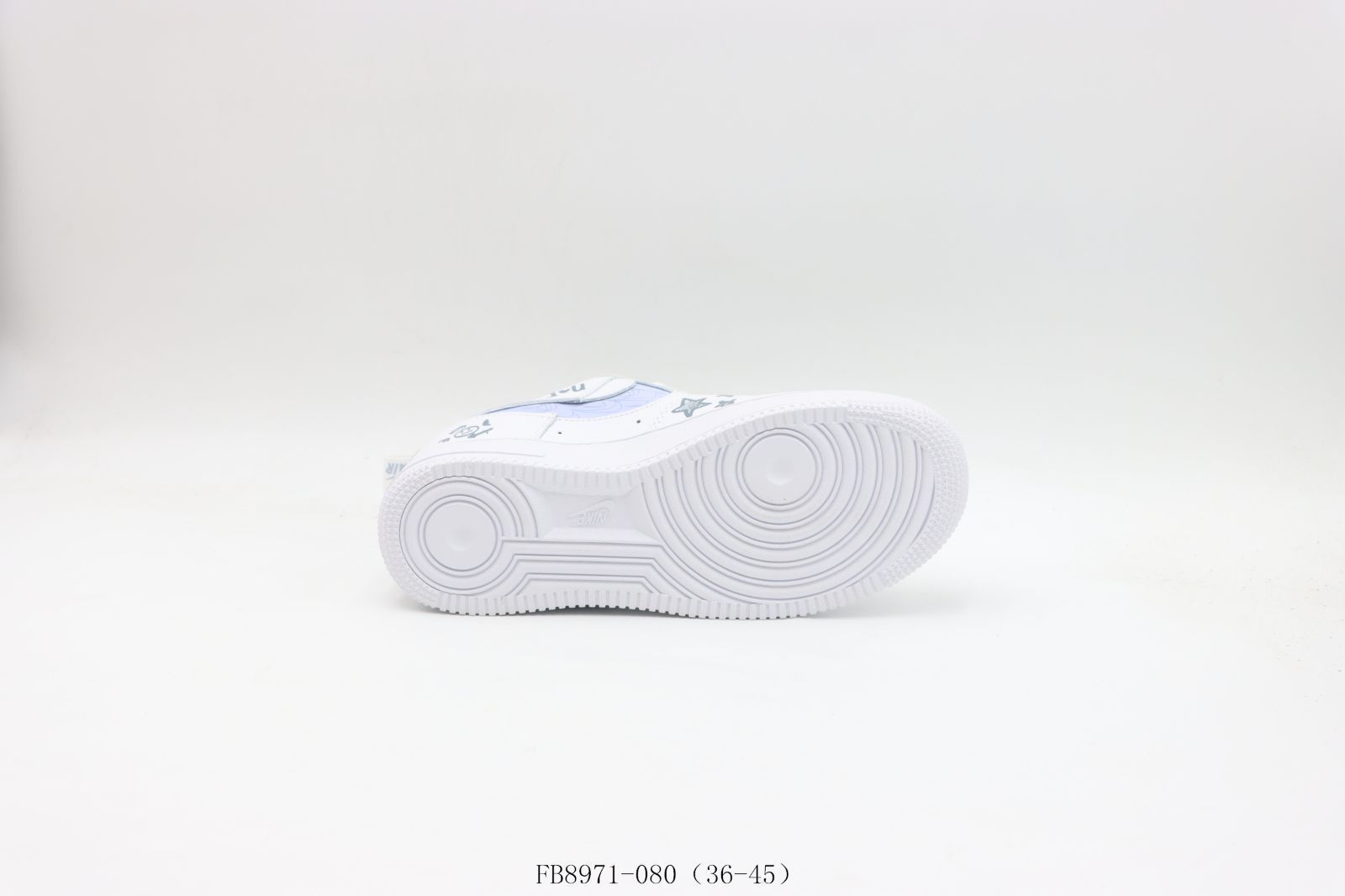 スケートシューズ