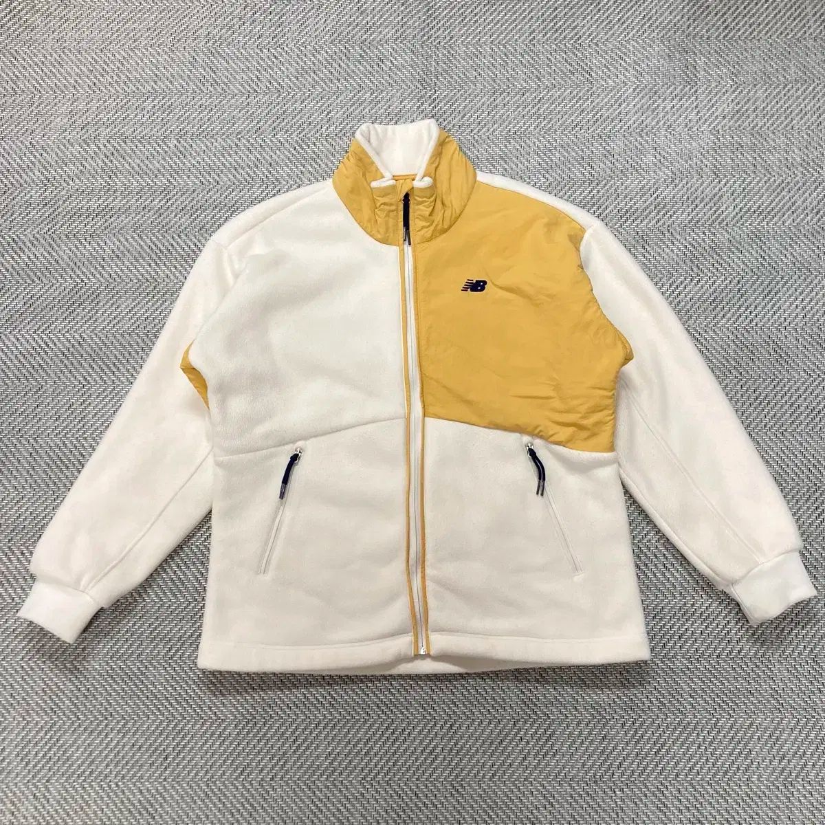 M ニューバランス フリース ジャケット アイボリー|イエロー