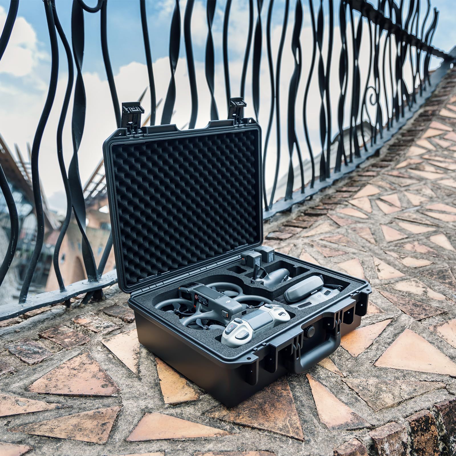 Lykus Titan AT200 防水ケース DJI Avata 2 コンボ DJI FPV送信機 3 DJI Goggles 3 と DJI RC Motion 3 に適用 最大でバッテリー7個を収納 ケースのみ