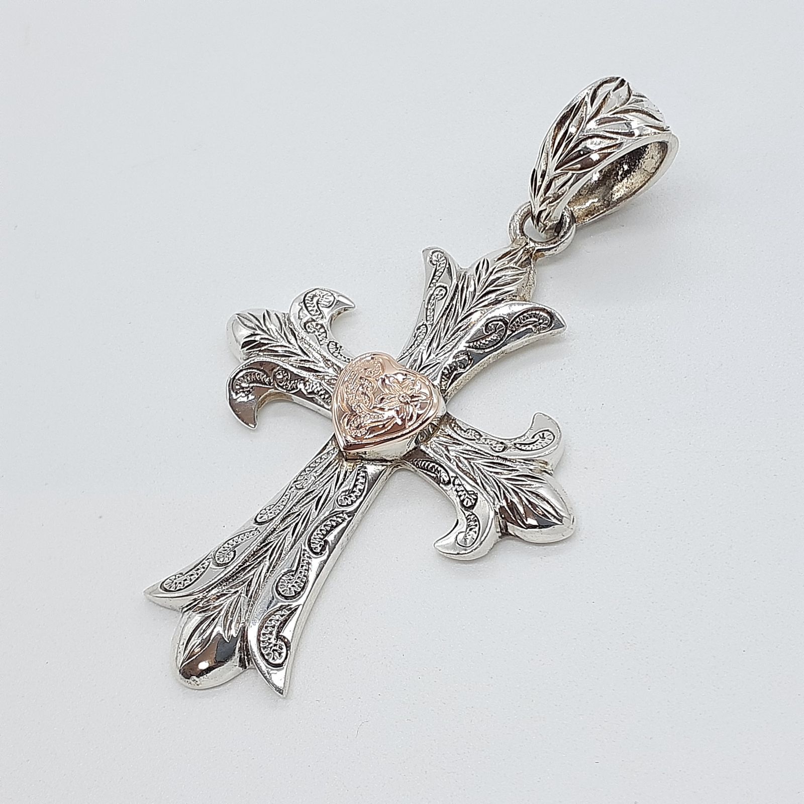 LONO ペンダントトップ　k14 ホワイトゴールド　クロス LONO ペンダントトップ k14 ホワイトゴールド クロス LONO ペンダント