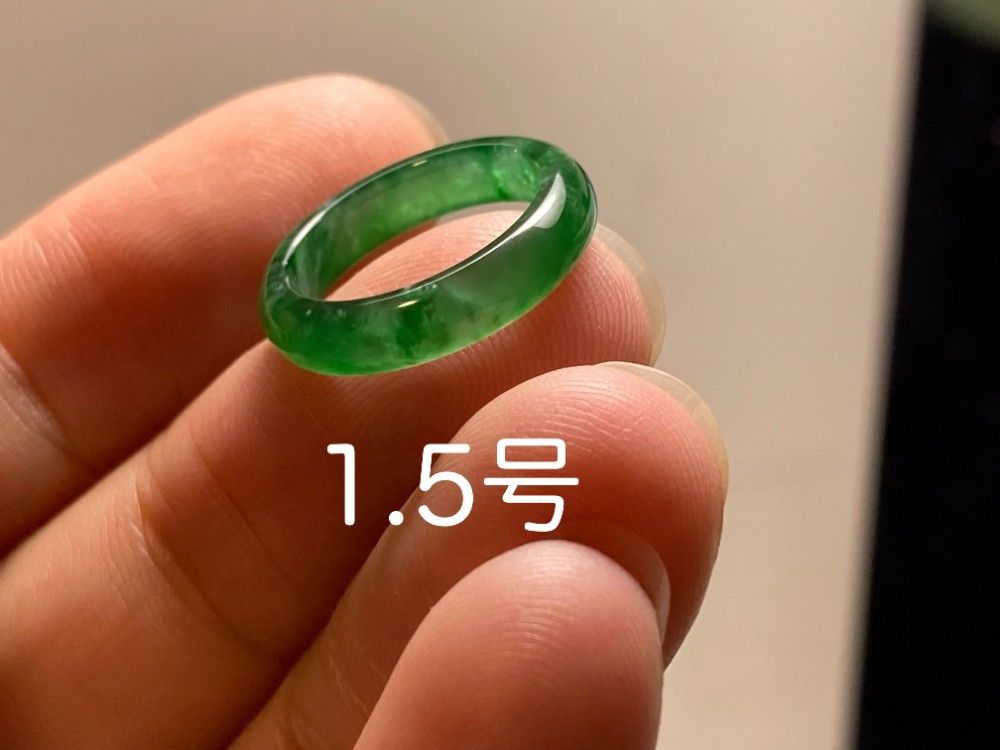 L14-99 品 ピンキーリング 高氷種 陽緑 1.5号 グアテマラ産 A貨 本翡翠 くりぬき