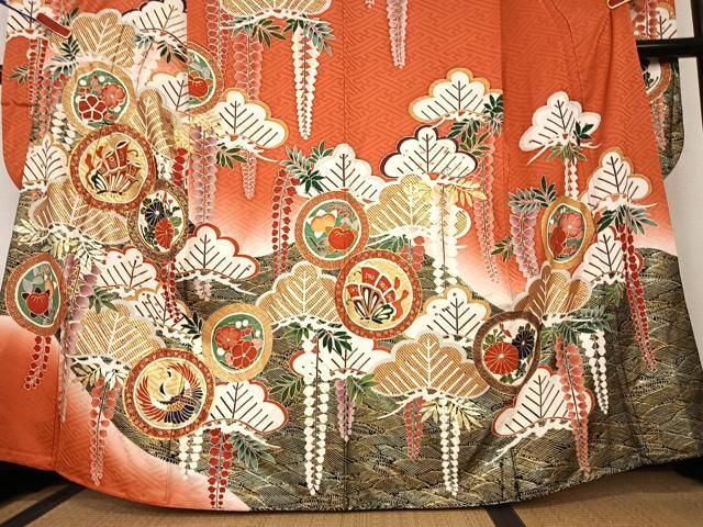 平和屋着物●豪華振袖　駒刺繍　飛鶴花蝶文丸文　暈し染め　金彩　正絹　逸品　AABB6348zg 平和屋着物○豪華振袖 駒刺繍 飛鶴花蝶文丸文 暈し染め 金彩 正絹 逸品