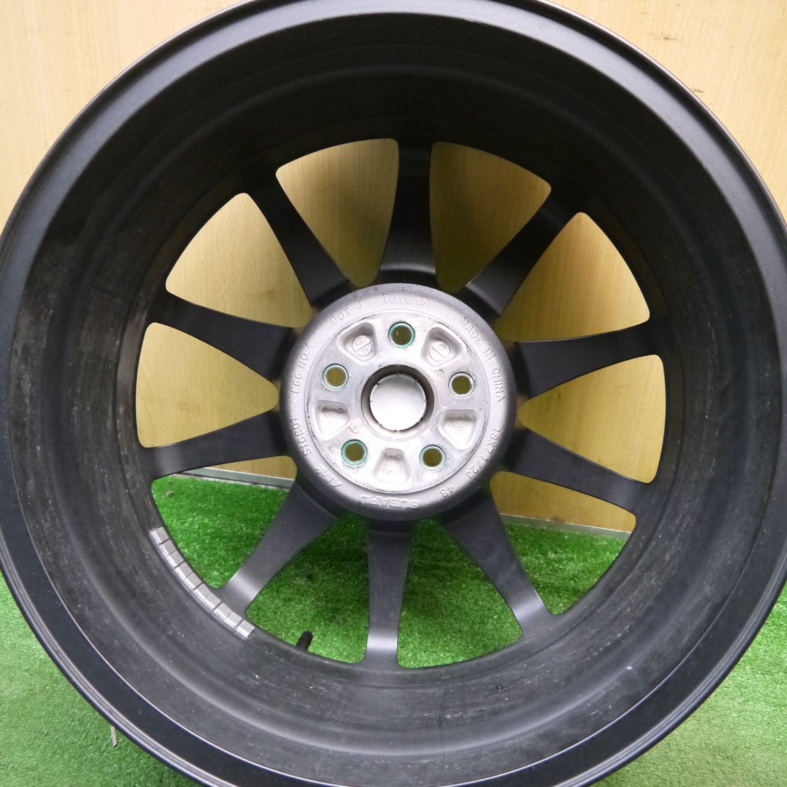 新車外し】トヨタ86 BRZ 純正ホイール18インチ1本