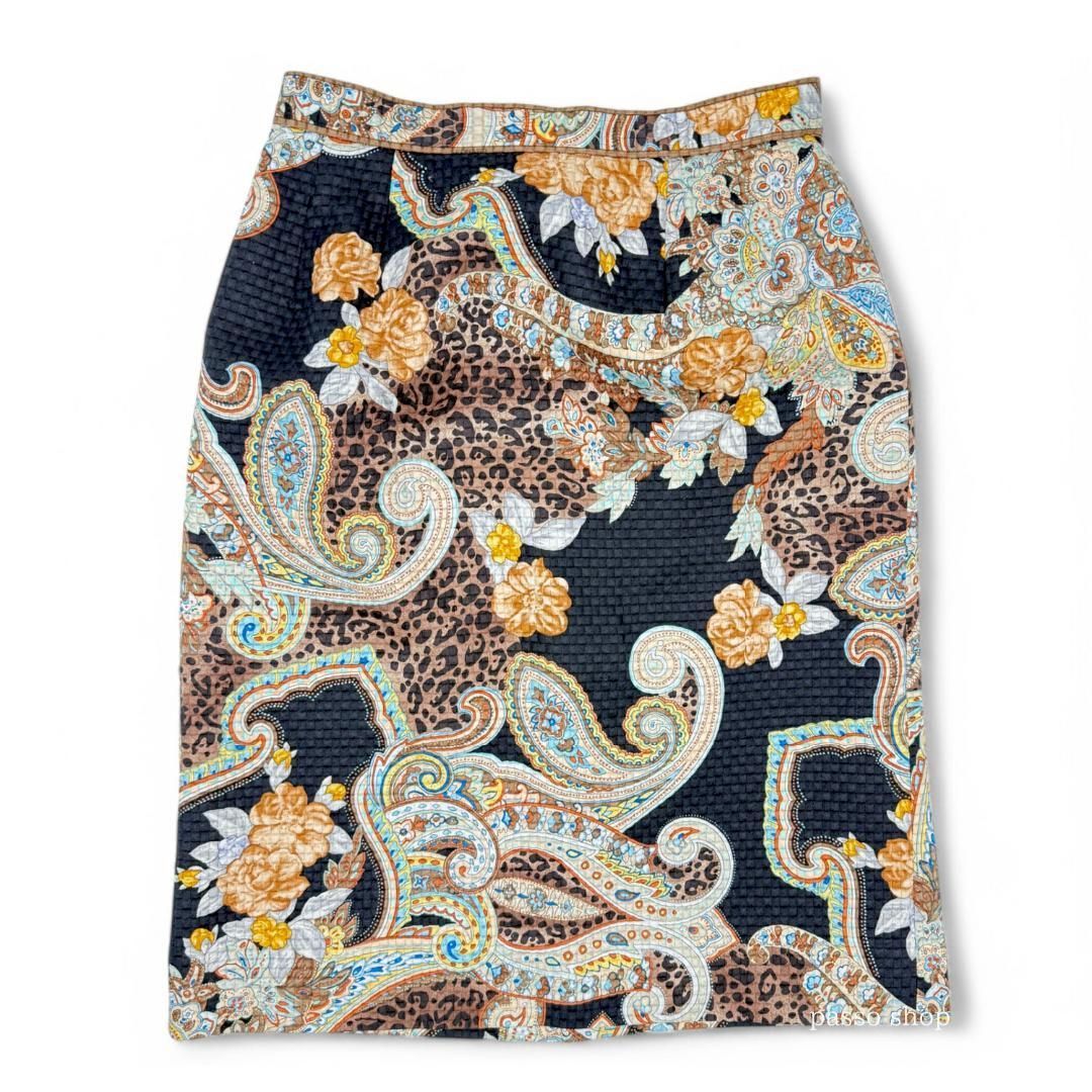【極美品】LEONARD レオナール シルク100％ スカート 花柄 膝丈 美品✨シルク混 レオナール スカート 膝丈 花柄 ペイズリー