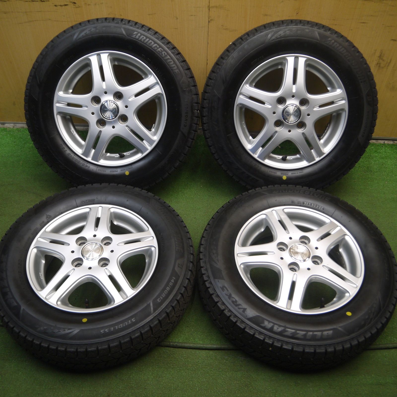 送料無料* タイヤほぼ未使用！21年☆スタッドレス 145/80R13 ブリヂストン ブリザック VRX3 DUFACT DF5 デュファクト  13インチ PCD100/4H☆4021602Hス - メルカリ