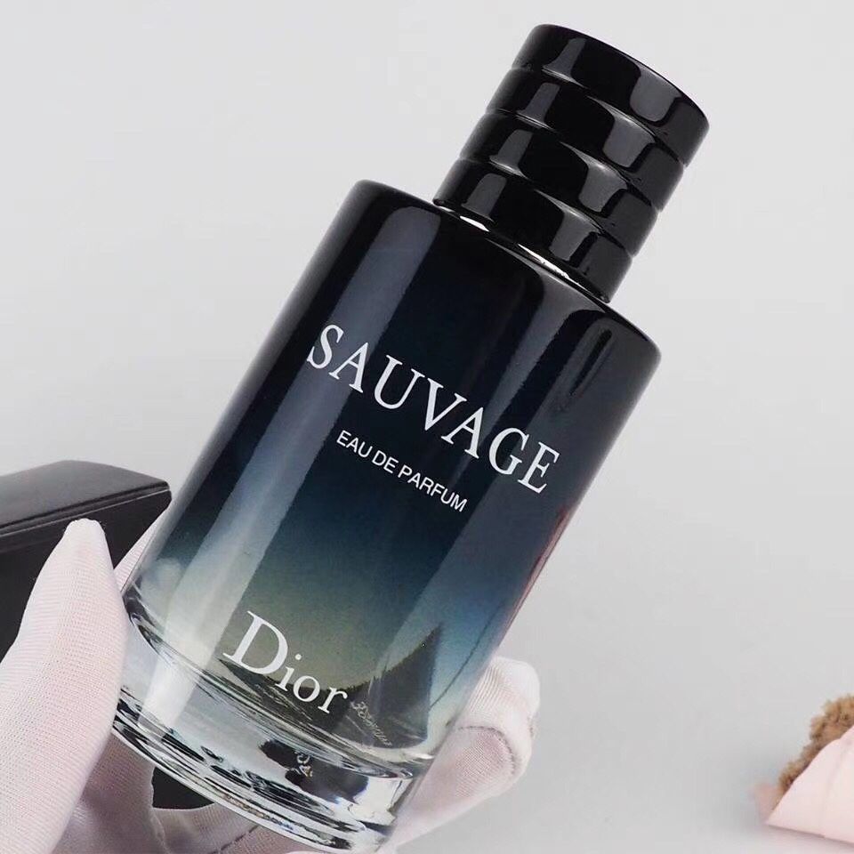 Dior ソヴァージュ エクストラ プル フォー エード パルファム