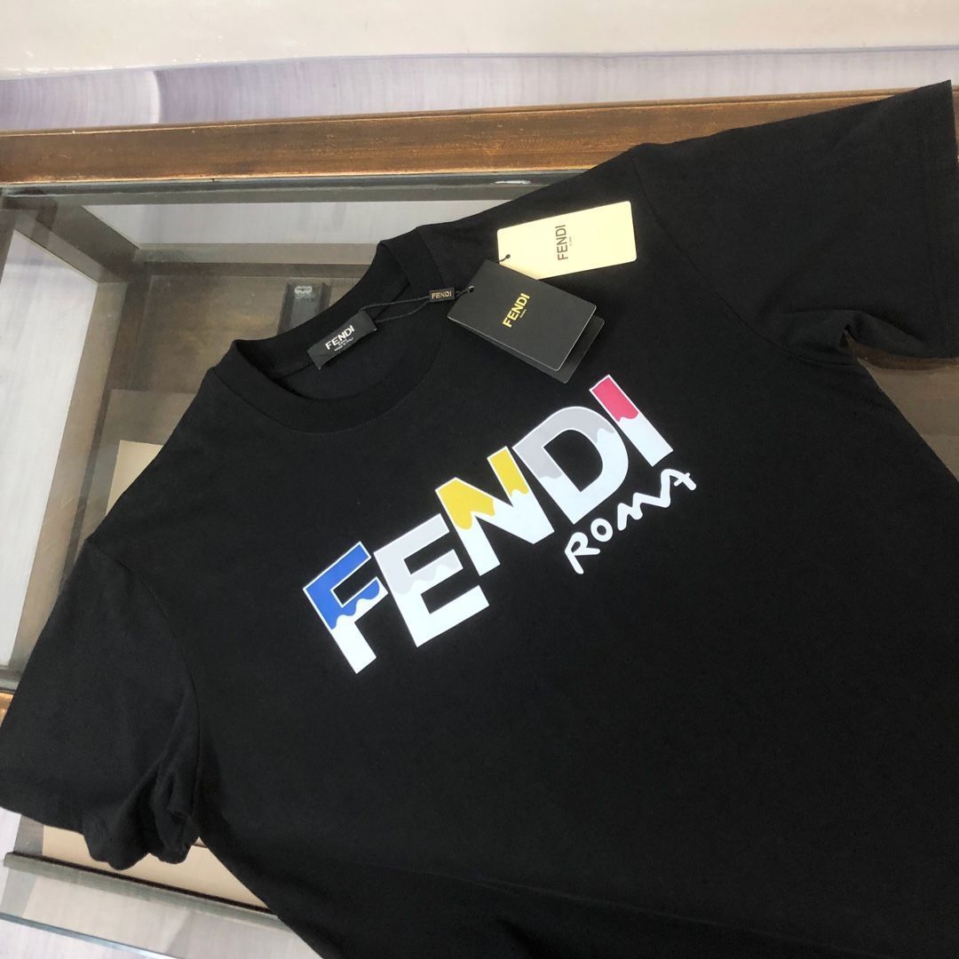 本日限定特価】FENDI クルーネックTシャツ - 高品質コットンで