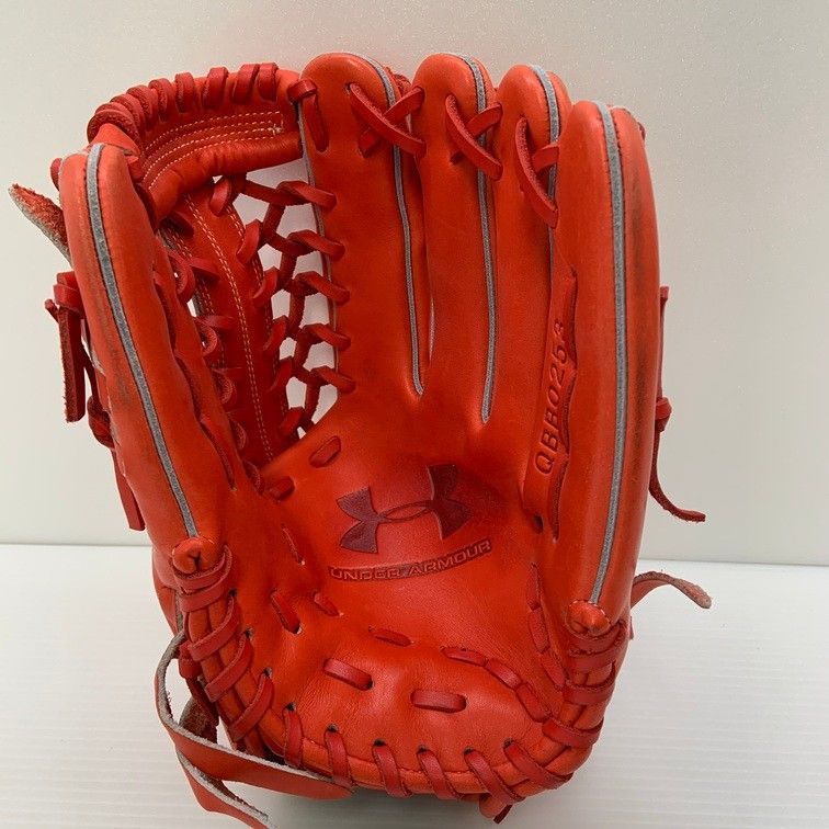 中古品 アンダーアーマー UNDER ARMOUR 軟式 外野手用グローブ QBB0253 5678 中古品 アンダーアーマー UNDER ARMOUR 軟式 外野手用グローブ