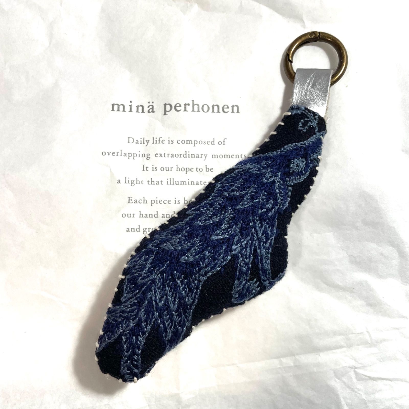 ミナペルホネン　wolf &flower ベレー帽　ネイビー ミナペルホネンベレー帽 ウルフアンドフラワー ミナペルホネン