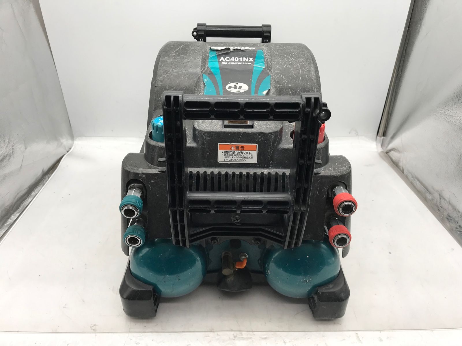 中古品】☆Makita/マキタ 高圧/常圧エアコンプレッサ/8L AC401NX