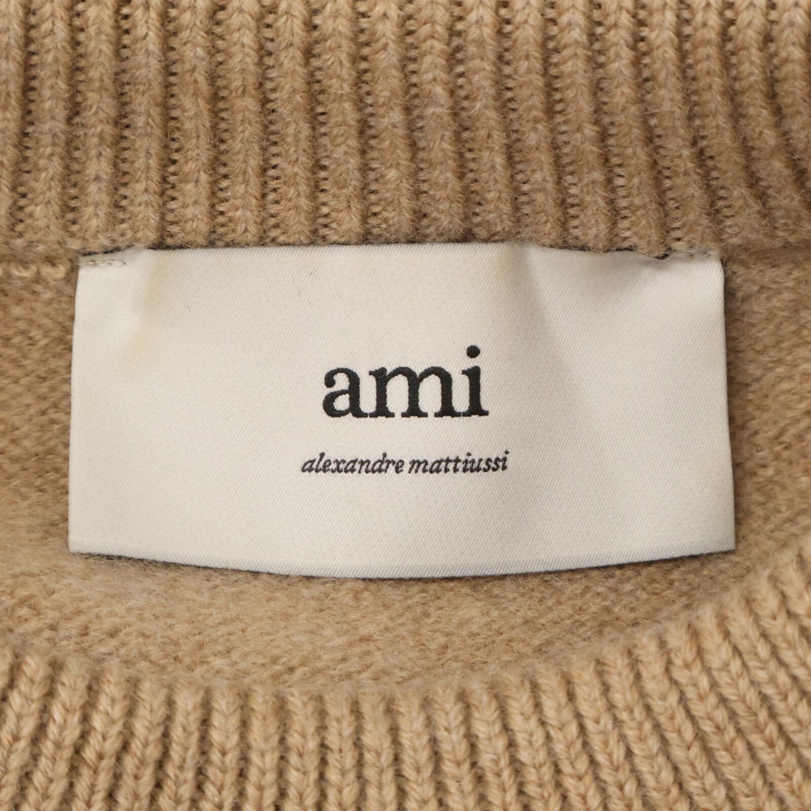 アミパリス ブラウンハートロゴ クルーネックセーター セーター