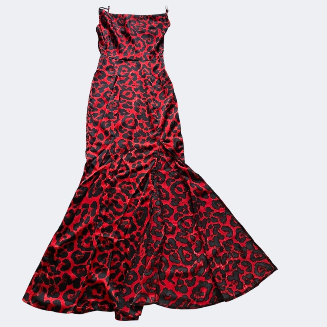 レッドのサテンアニマル レオパード柄ロングワンピース