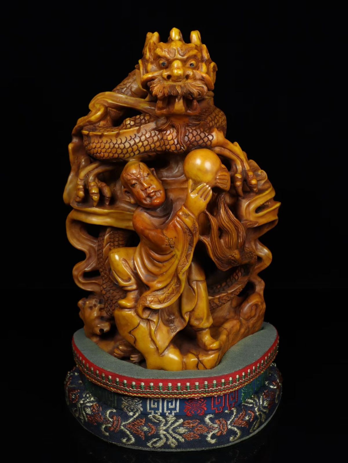 田黄石　中国時代の置物　貴重品　激安骨董品　博物館共箱 DE214B5-4 田黄石 中国時代の置物 貴重品 激安骨董品 博物館共箱 DE214B5-4